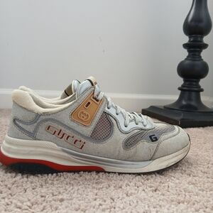 Gucci Men's Cream and Silver Sneakers